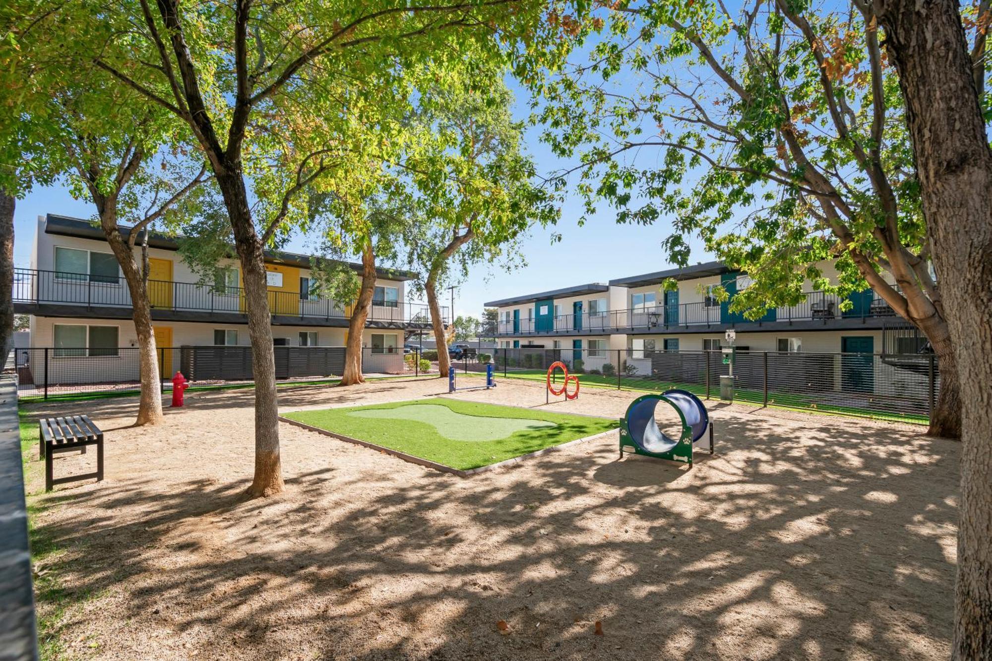 2B1B Stylish Haven - Pool And Parking Apartment Tempe Exterior photo